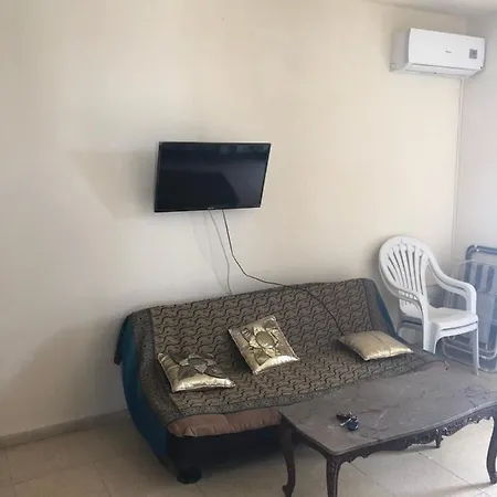 公寓 Athina 8 Court Paphos