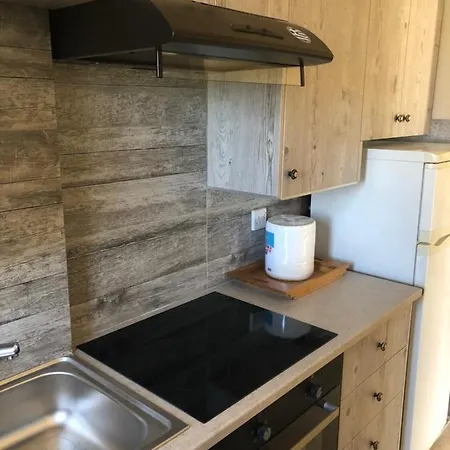 Athina 8 Court Apartment Paphos